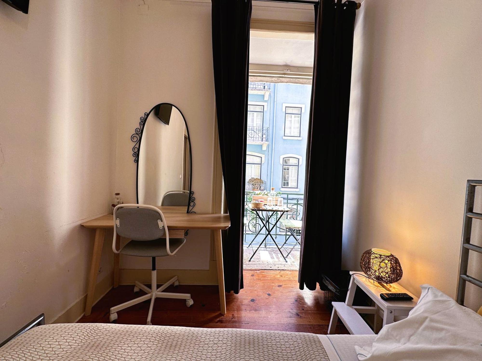 Estrela Charming Rooms By Host-Point Lisbon Exterior photo